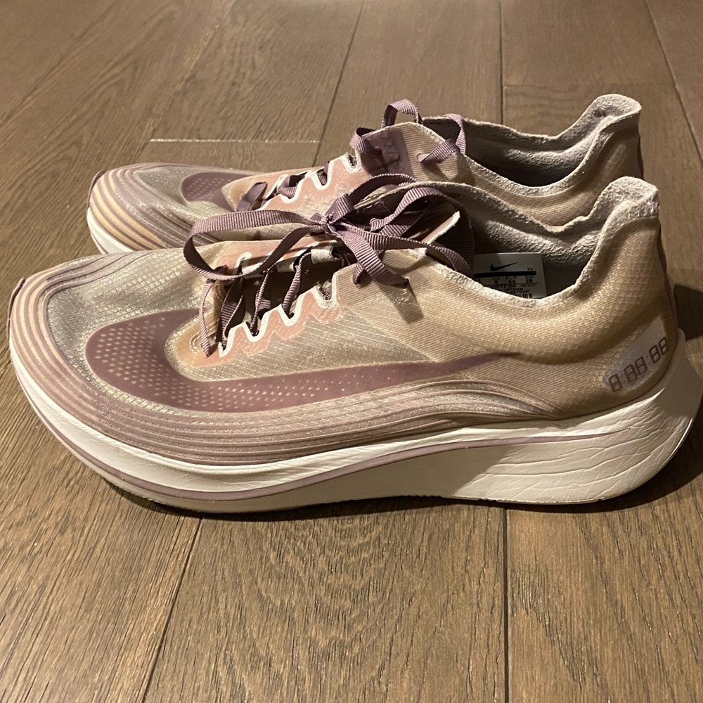 Nike Zoom Fly SP Running Shoes (size 10)